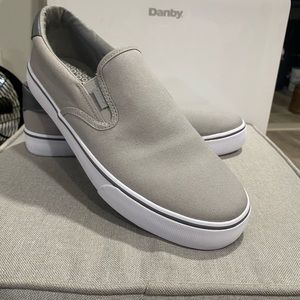 LUDZ slip on sneaker shoe